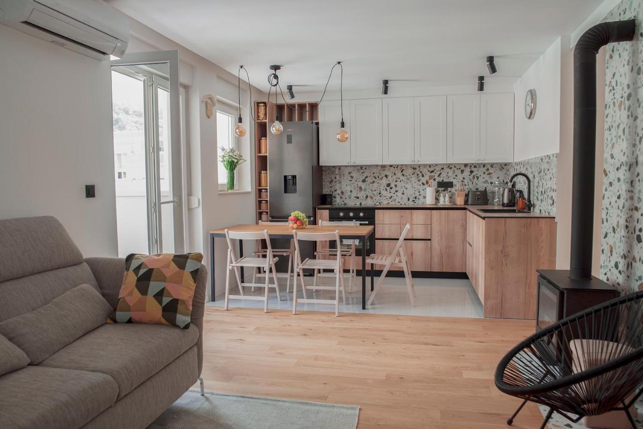 Apartment Vito 奥米什 外观 照片